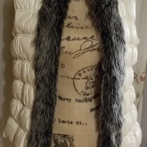 Sophisticated offwhite puffy jacket